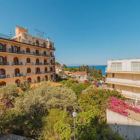 Lägenhet Belvedere House Mazzaro Taormina